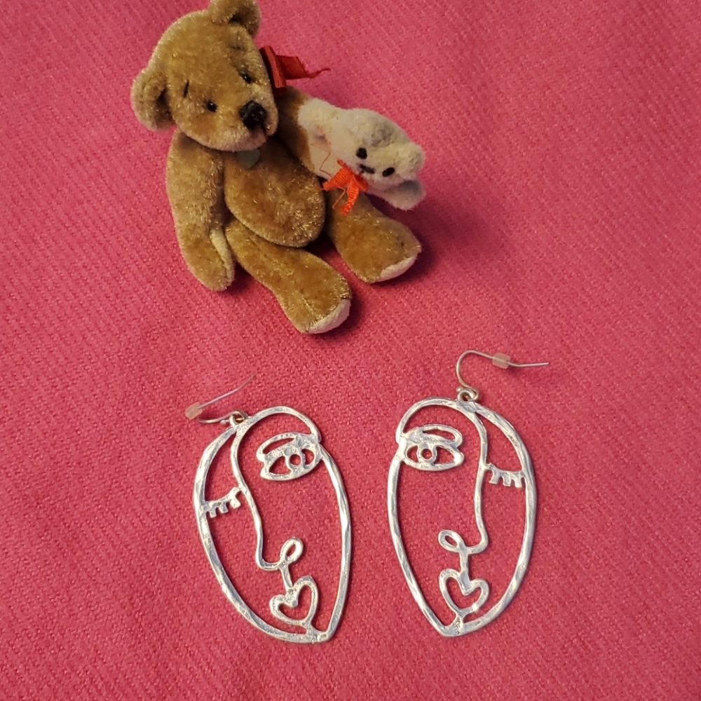 "Winky" Face Earrings - Picture 2 of 4